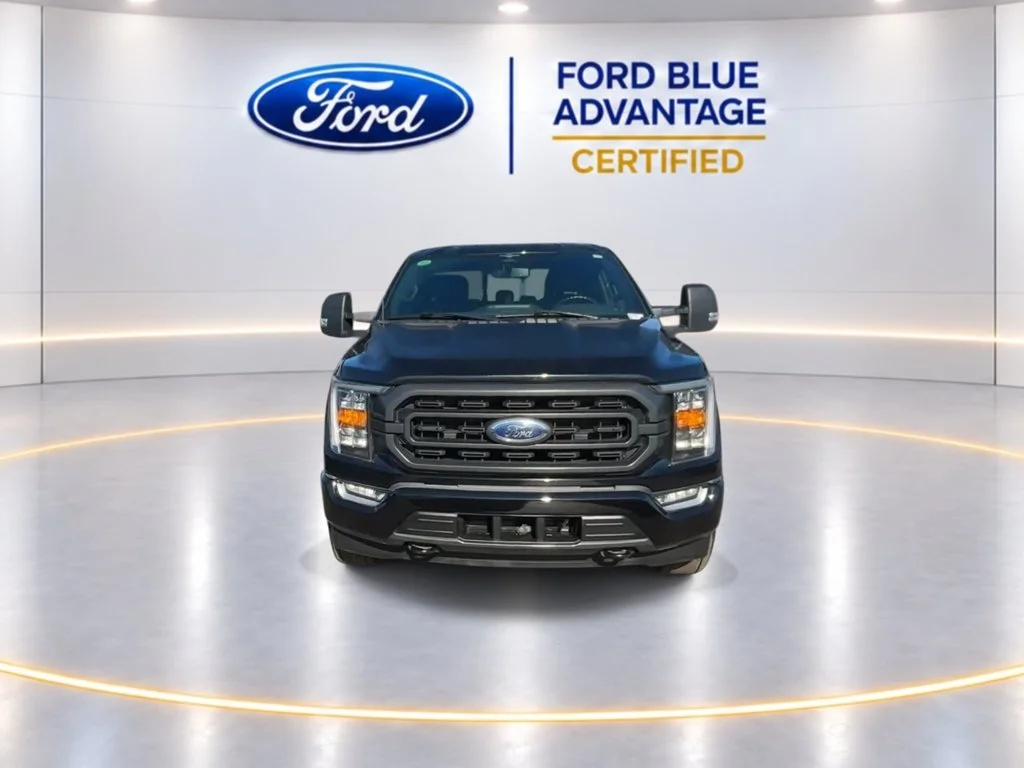 Certified Used 2023 Agate Black Metallic Ford XLT image 4