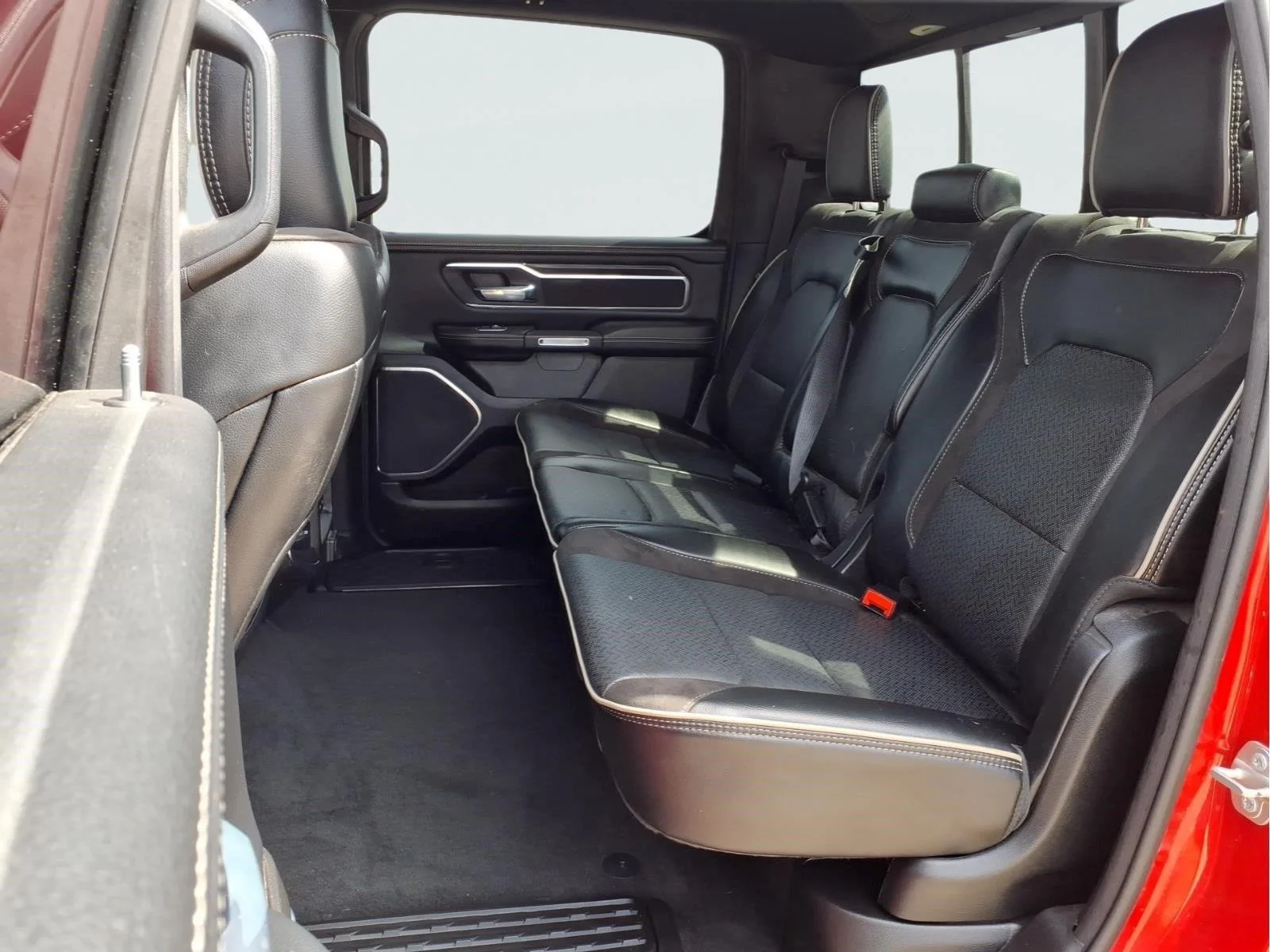 Used 2024  Ram Laramie image 10