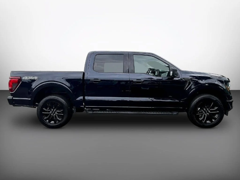 Used 2026 Blue Metallic Ford XLT image 8