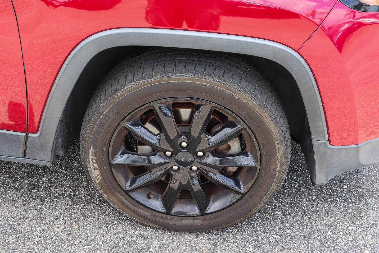 Used 2017 Deep Cherry Red Crystal Pearlcoat Jeep Limited image 7