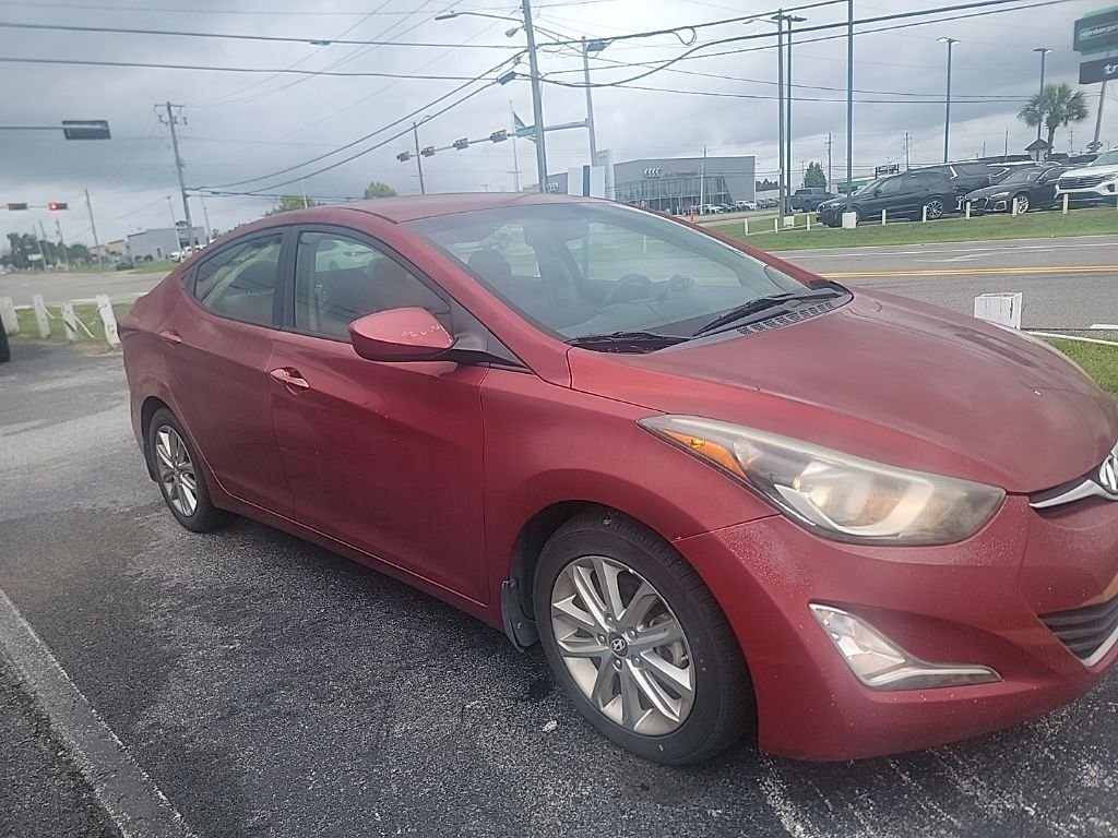Used 2016 Red Hyundai SE image 2