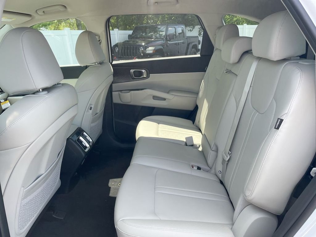 Used 2026 White Kia S image 50