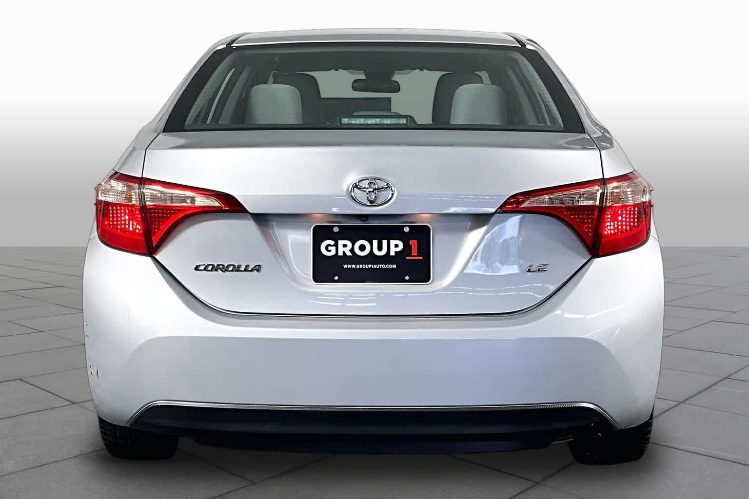 Used 2017 Classic Silver Metallic Toyota L image 5