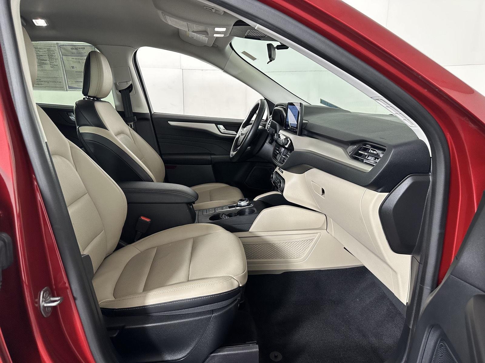 Used 2021 Rapid Red Metallic Tinted Clearcoat Ford SEL image 25
