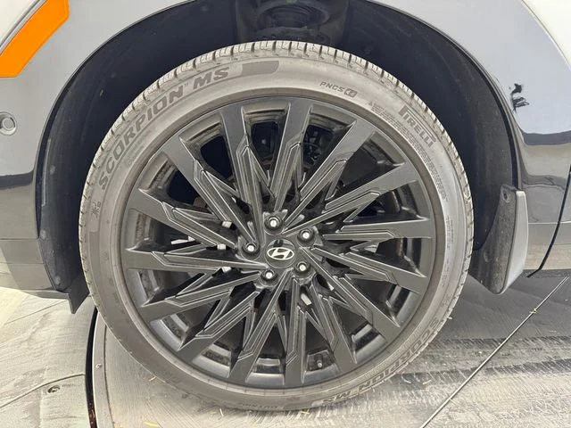 Used 2025 Shimmering Silver Pearl Hyundai Calligraphy image 10
