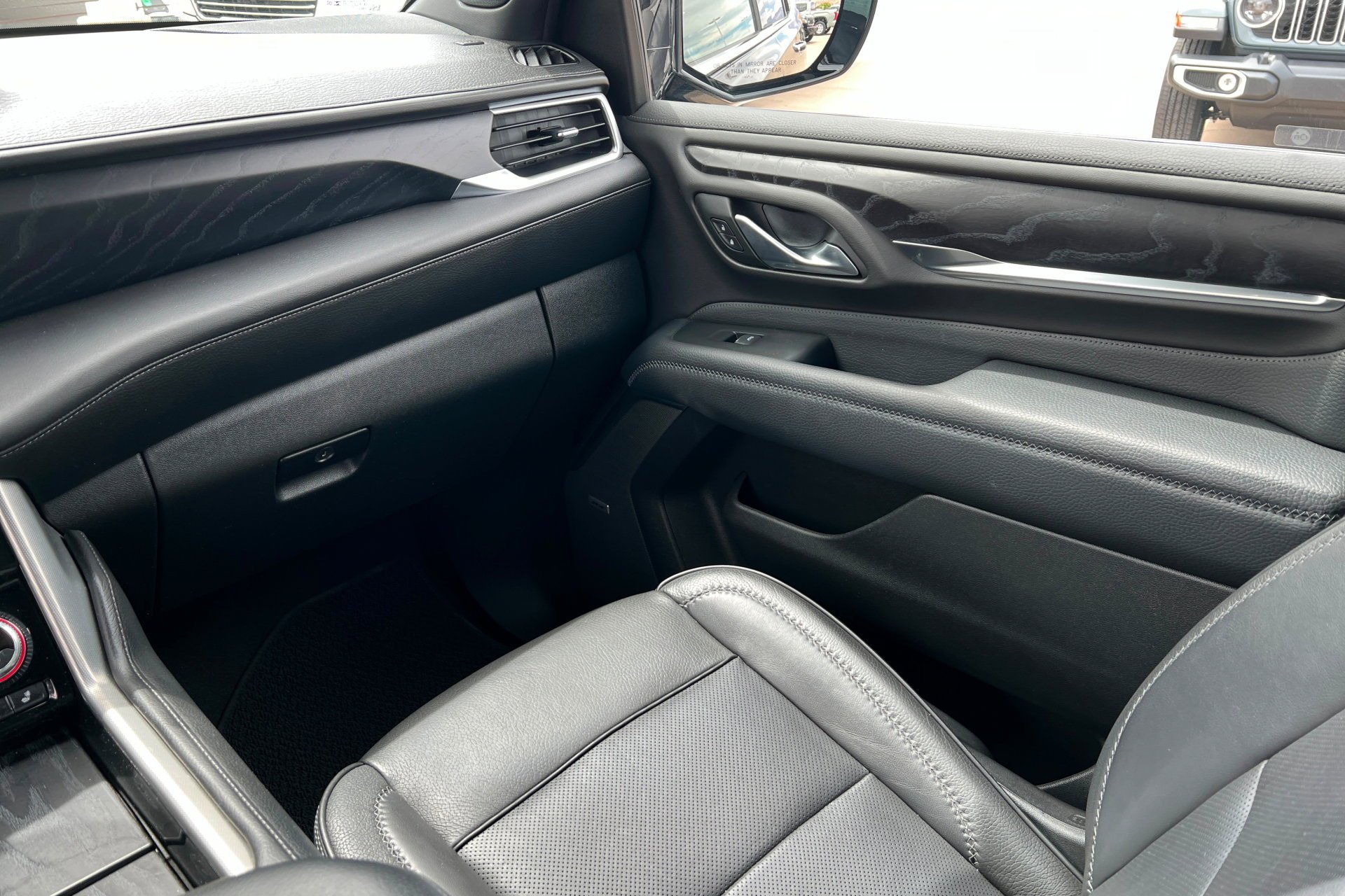 Used 2022 Onyx Black GMC Denali image 11