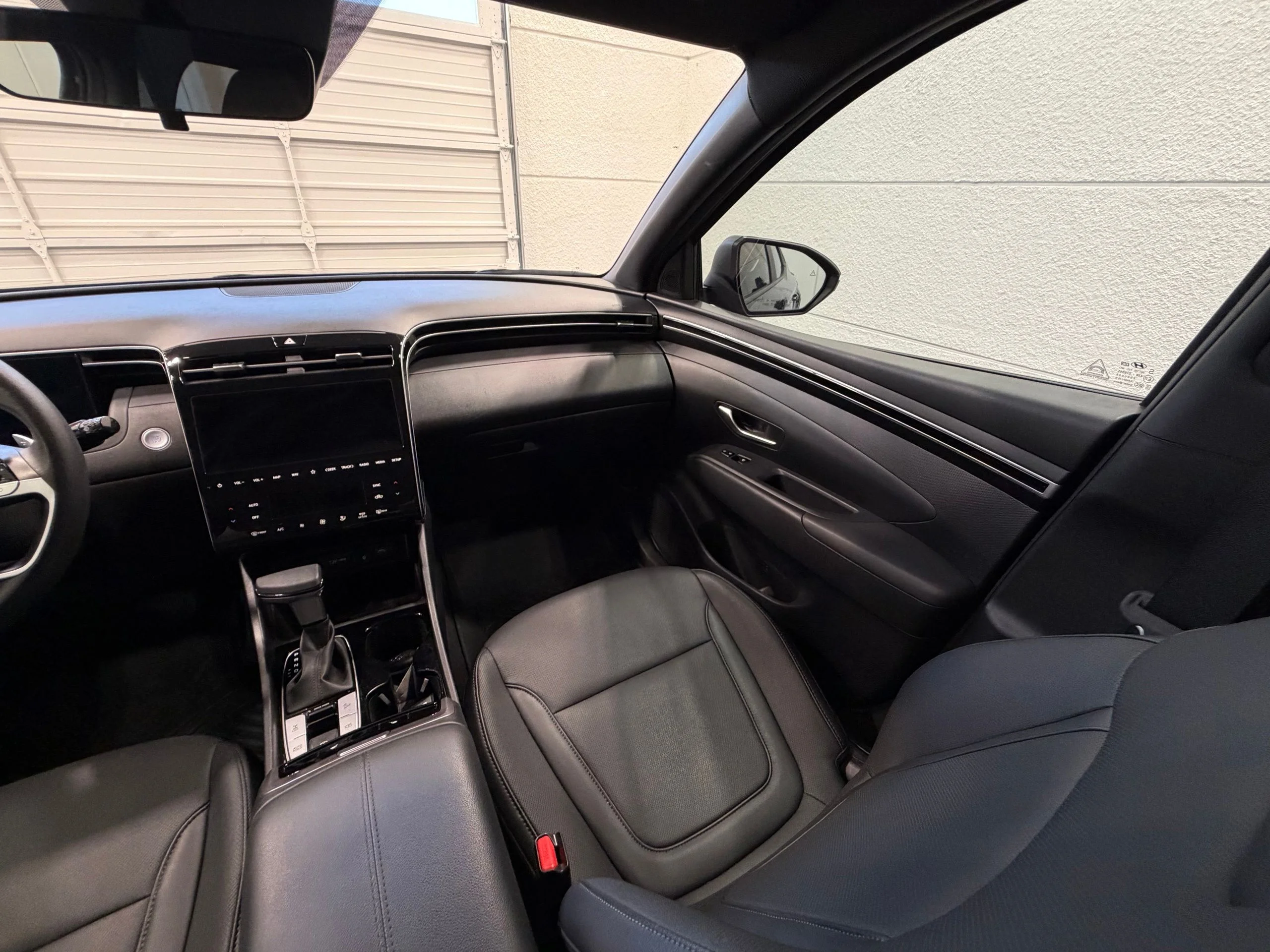 Used 2024 Black Hyundai NIGHT image 31