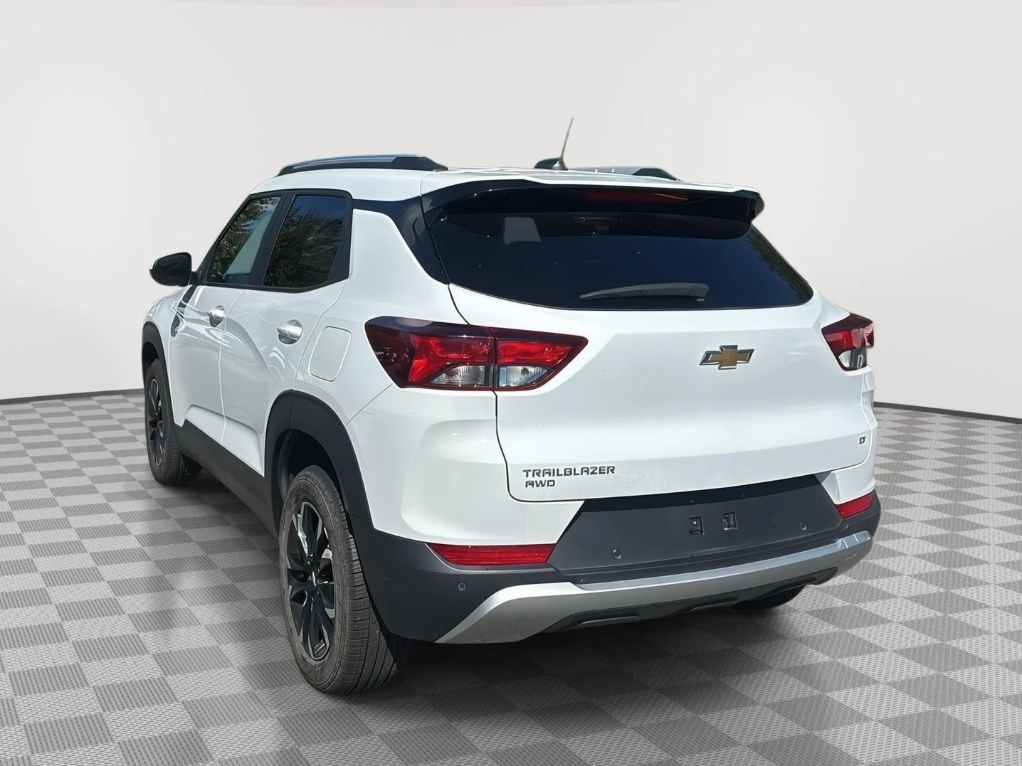 Used 2022 Summit White Chevrolet LT image 8