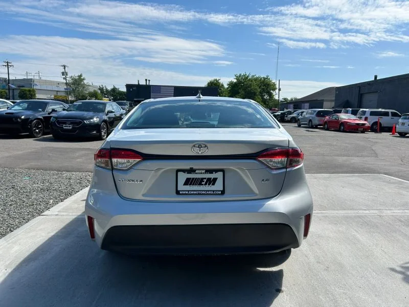 Used 2023 Silver Toyota LE Sedan 4D image 52