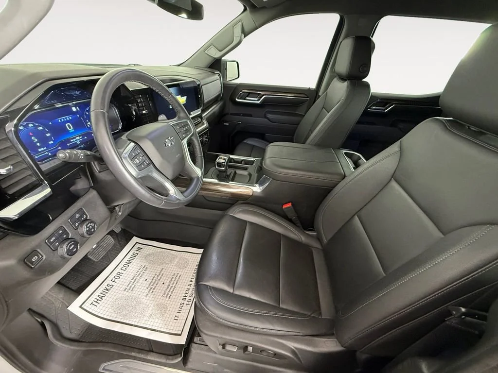 Used 2023 Summit White Chevrolet RST image 9