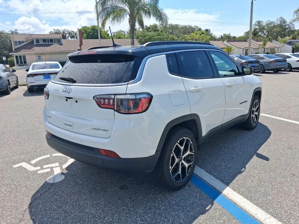 Used 2025 White Jeep Limited image 5