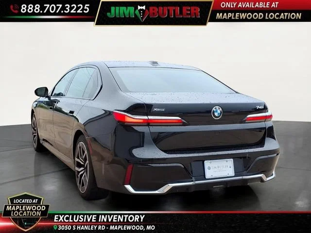 Used 2025  BMW 740i xDrive image 2