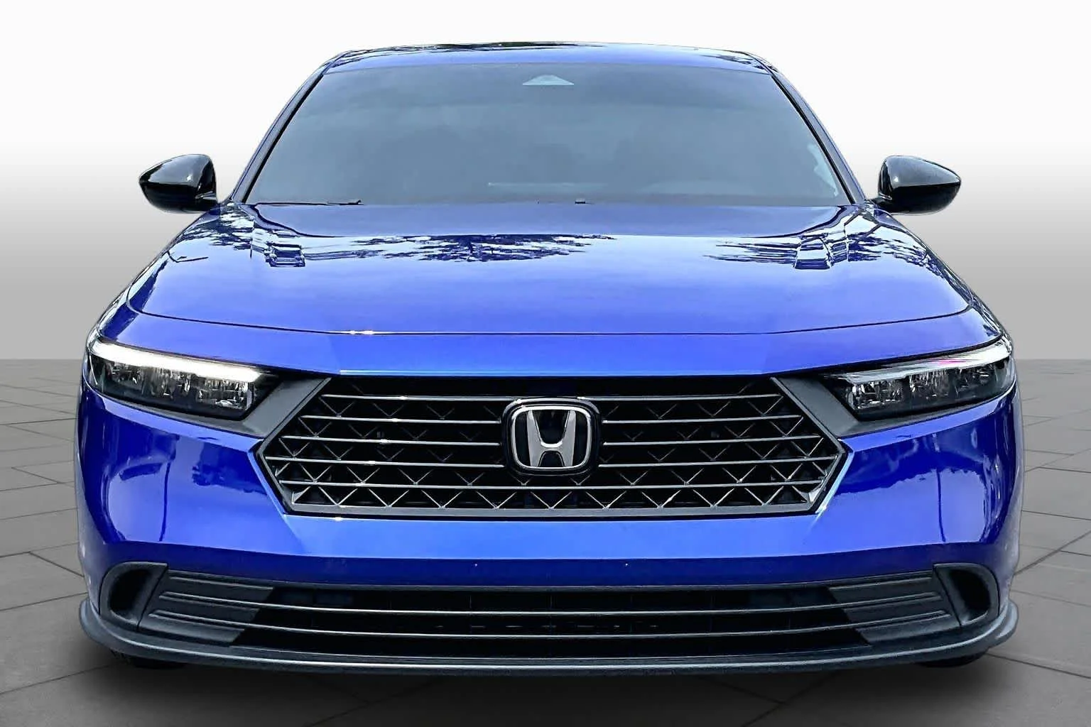 Used 2025 Still Night Pearl Honda Sport image 5