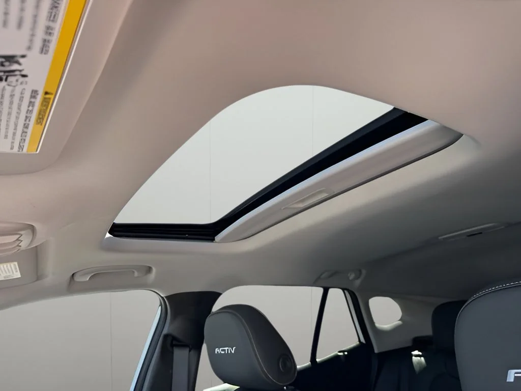 New 2026 Summit White Chevrolet ACTIV image 16