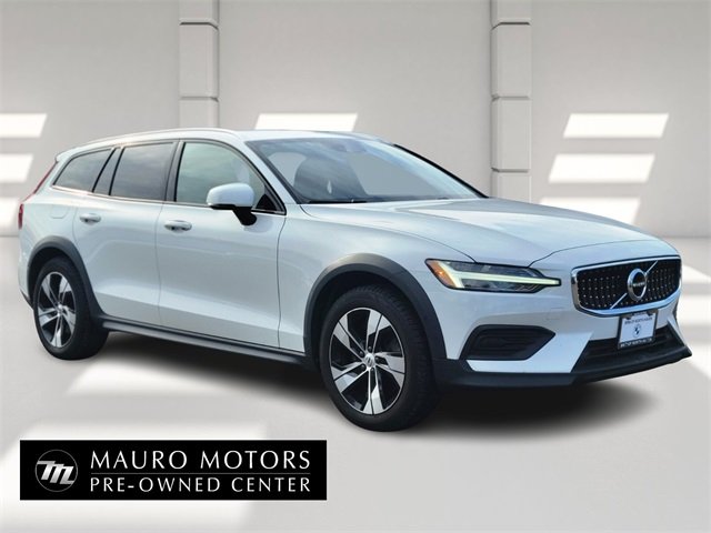 2020 Volvo V60 Cross Country Base