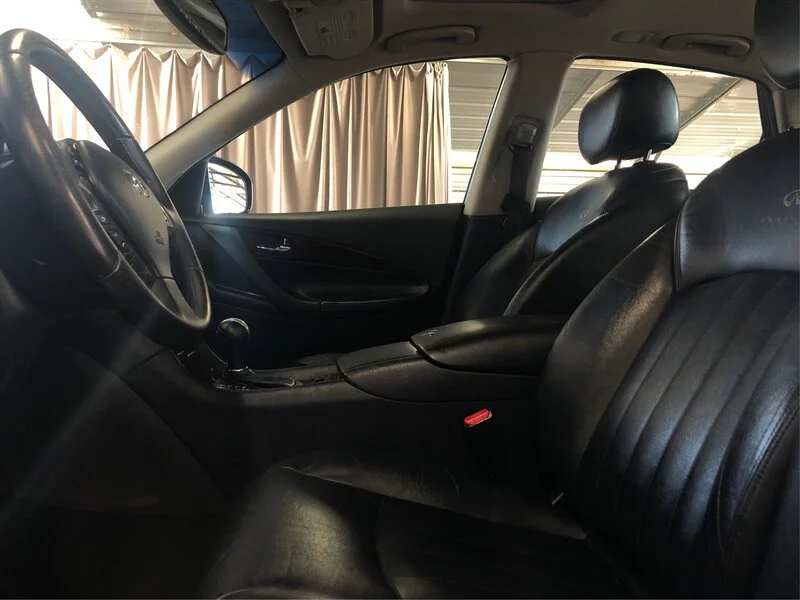 Used 2009 Black Obsidian INFINITI Journey image 9