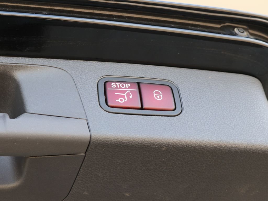 Used 2022  Mercedes-Benz E 450 image 29