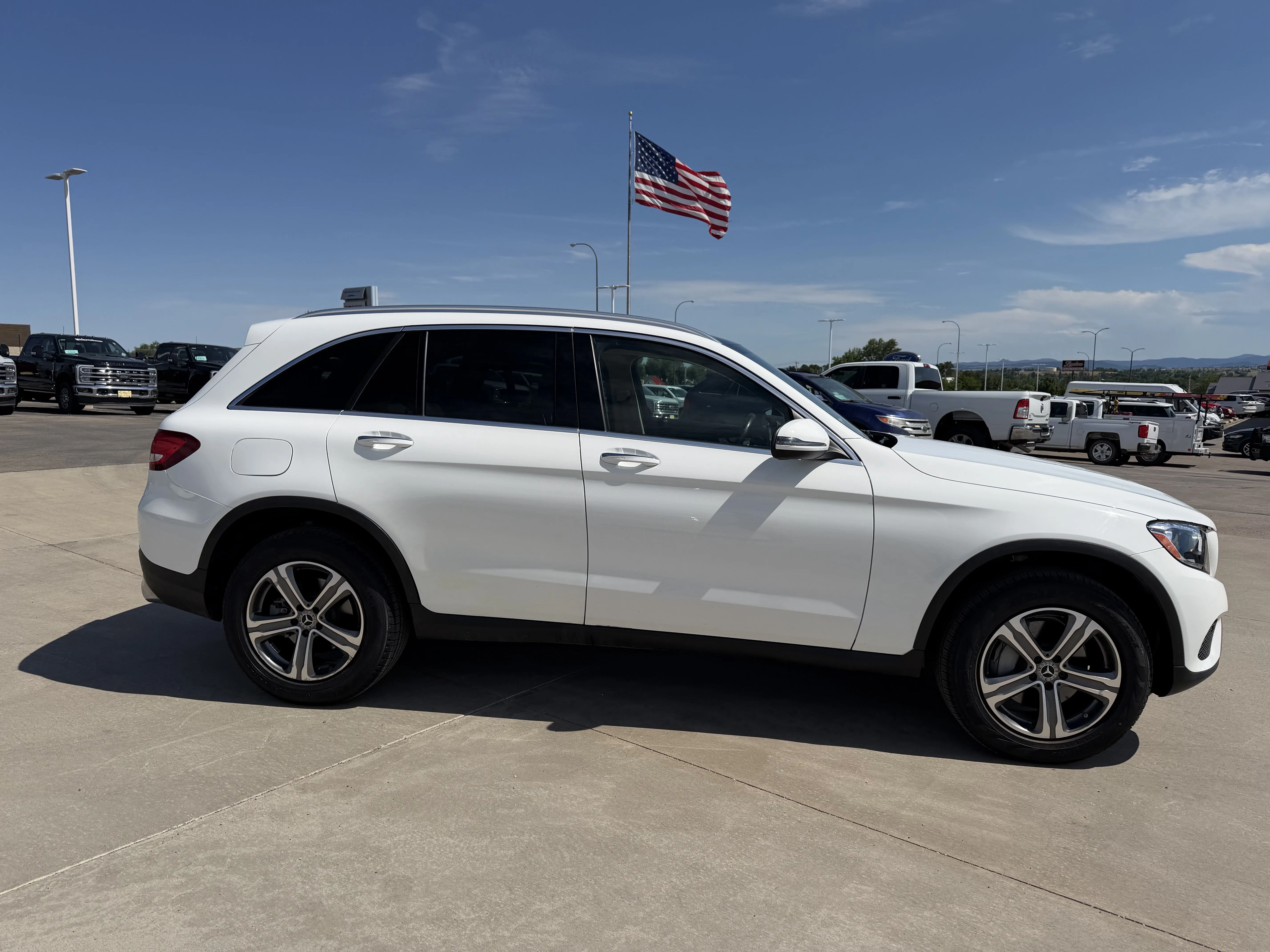 Used 2019 White Mercedes-Benz GLC 300 image 4