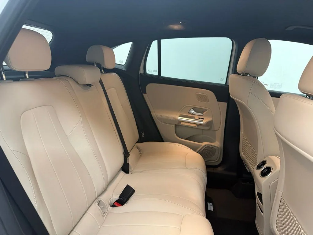 New 2026 White Mercedes-Benz GLA 250 image 26