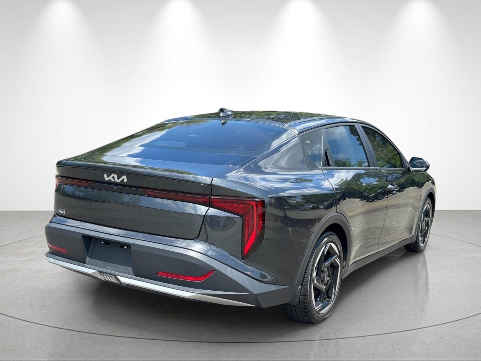 Used 2025 Interstellar Gray Kia EX image 5