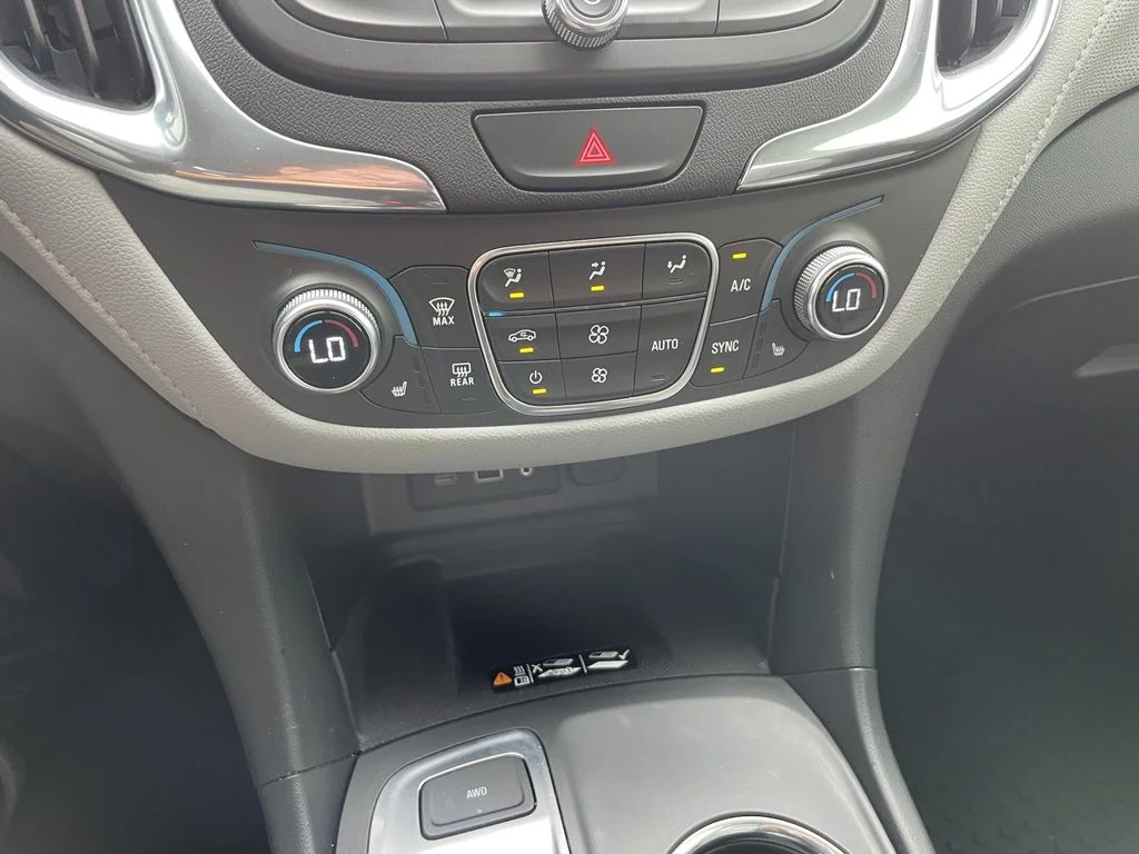 Used 2019 Summit White Chevrolet Premier image 22