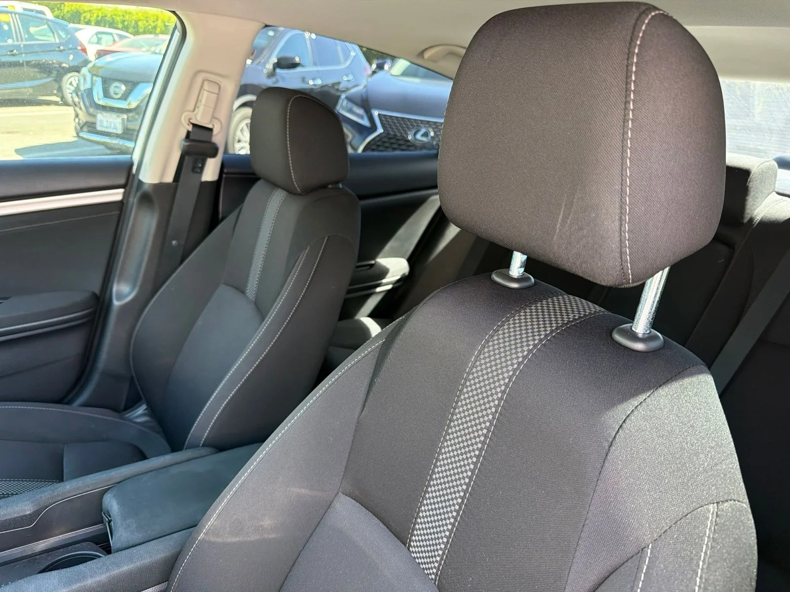 Used 2019 White Orchid Pearl Honda EX image 9