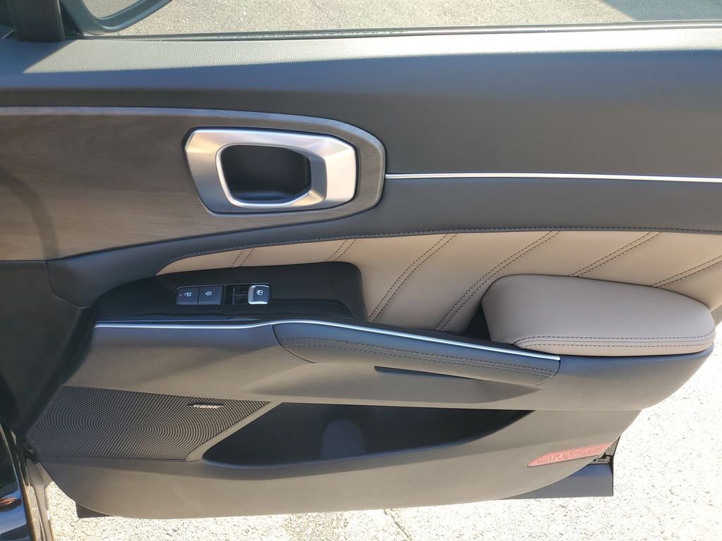 New 2026 Ebony Black Kia X-Pro SX Prestige image 10