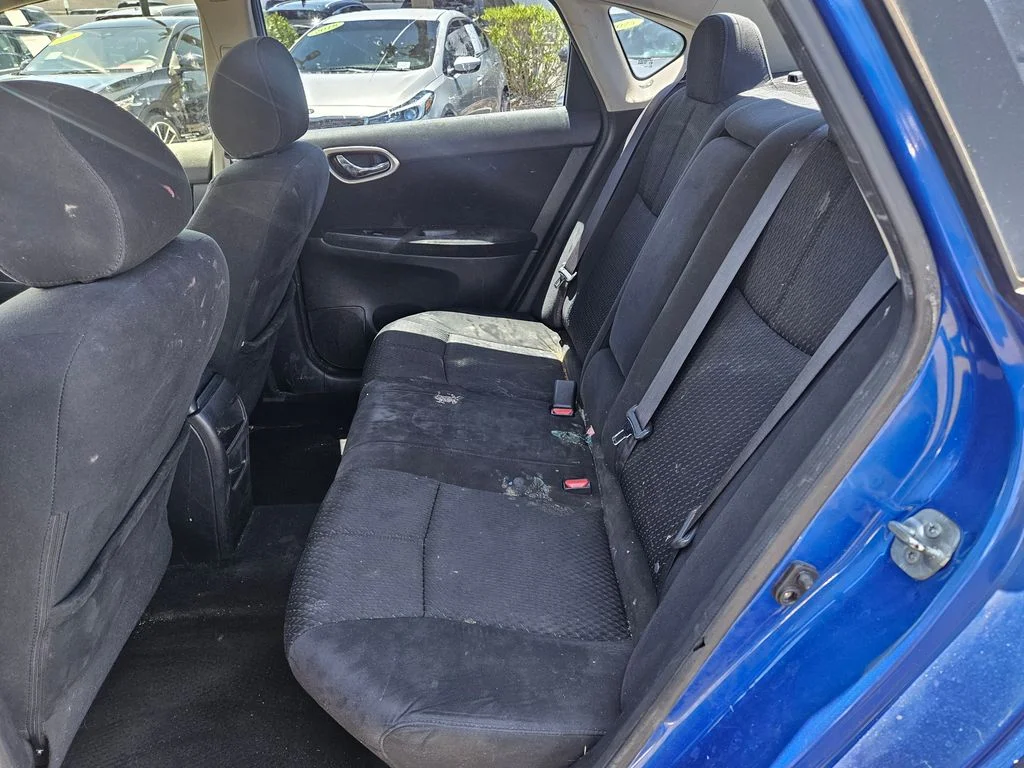 Used 2014  Nissan SV image 9