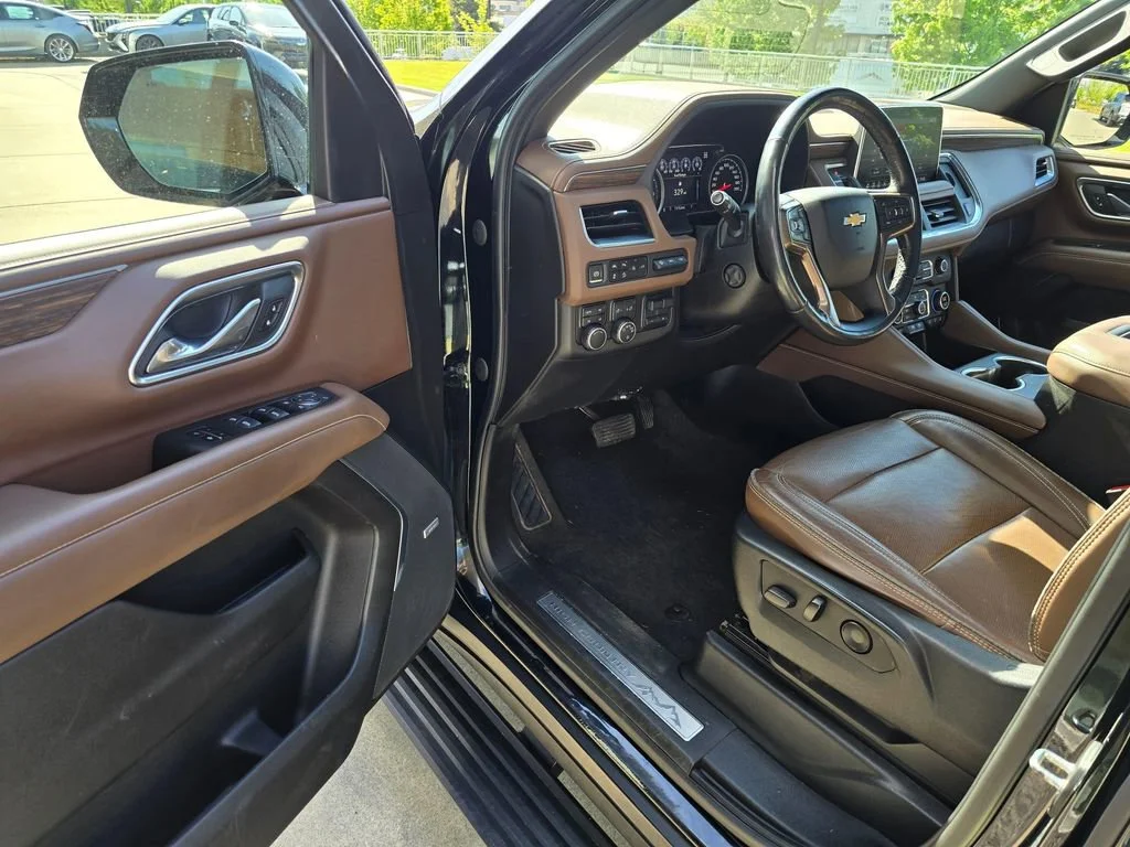 Used 2021 Black Chevrolet High Country image 24