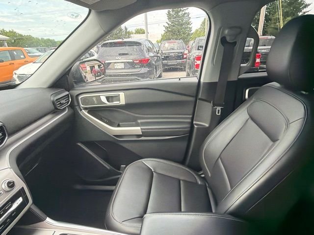 Used 2023 Black Ford XLT image 24