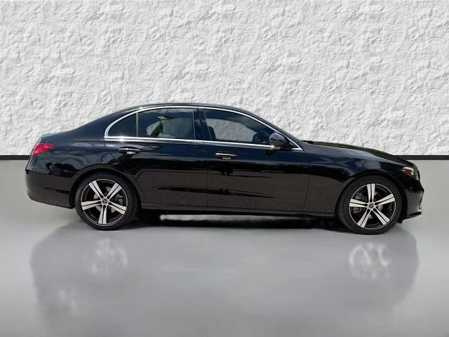 W1KAF4GB5NR046580