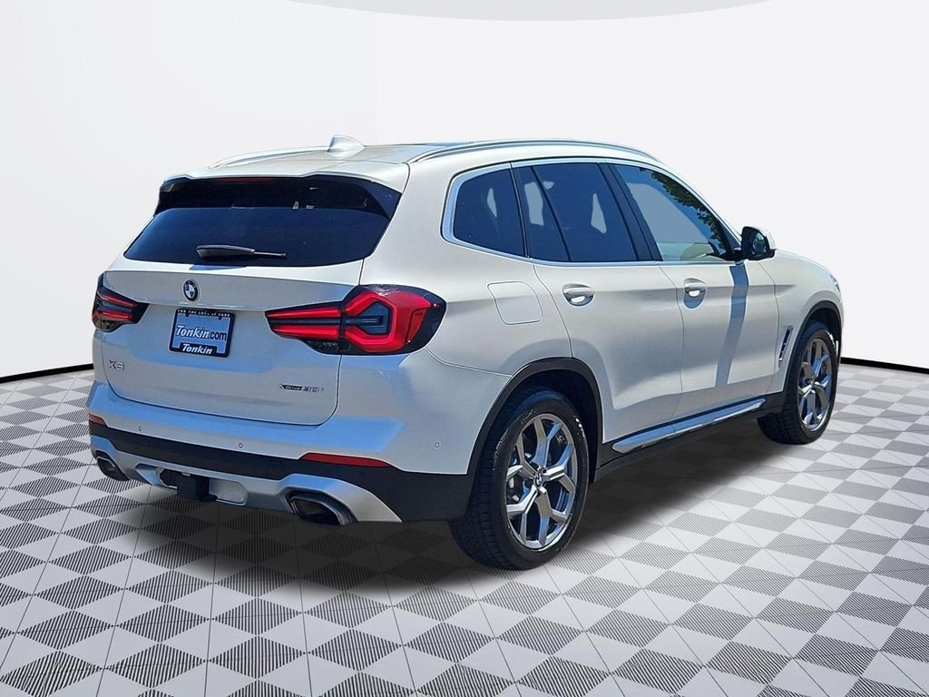 Used 2024 Mineral White Metallic BMW xDrive30i image 5