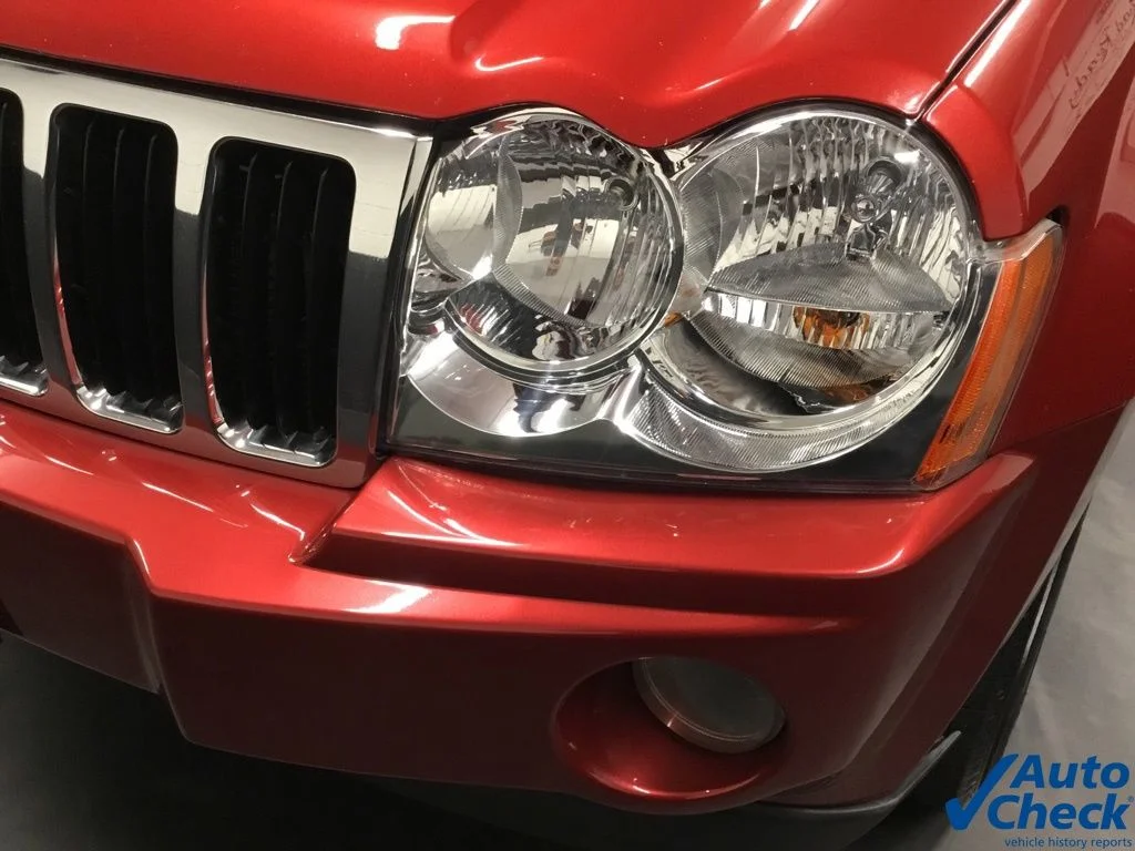 Used 2005 Red Jeep Limited image 17