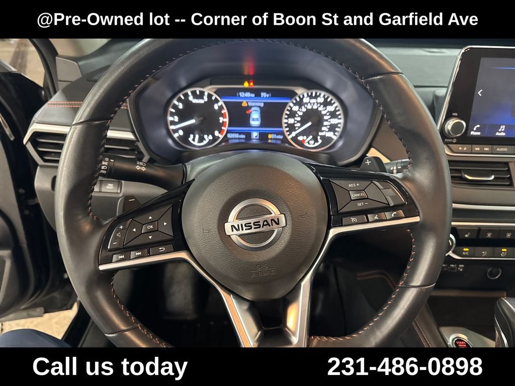 Used 2020 Black Nissan 2.5 SR image 20