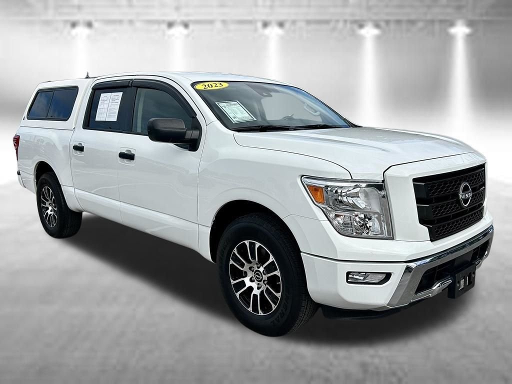 Used 2023 White Nissan SV image 3