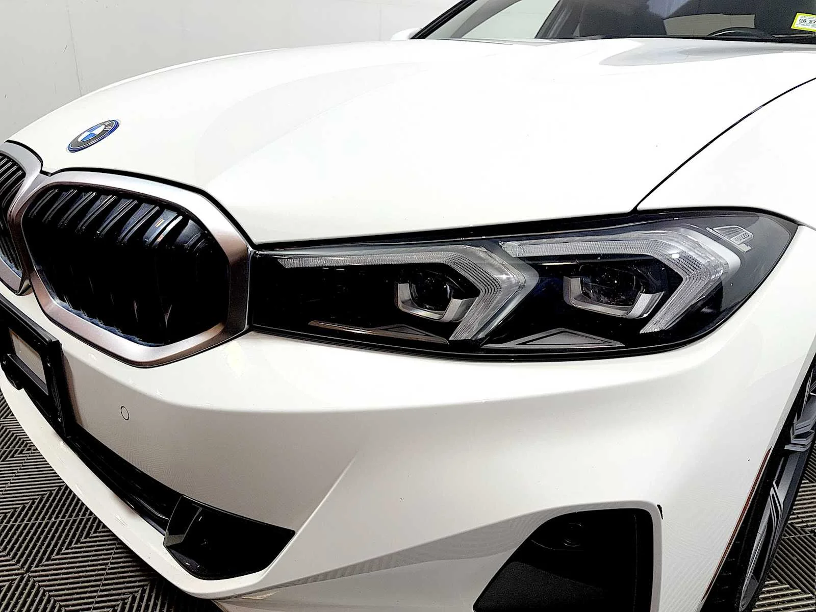 Used 2023 Alpine White BMW 330e xDrive image 26