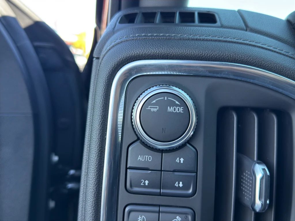 Used 2021 Onyx Black GMC Denali image 20