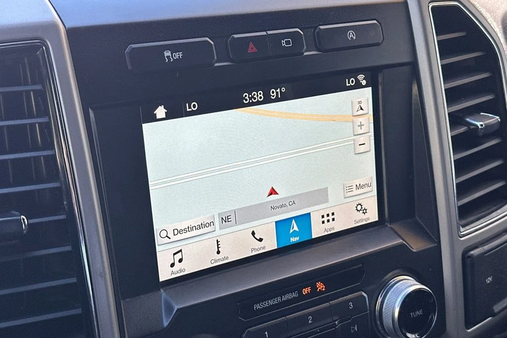 Used 2018 Ingot Silver Ford Lariat image 19