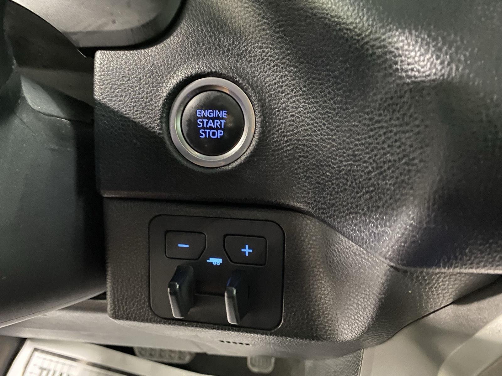 Used 2023 Midnight Black Metallic Toyota SR5 image 23