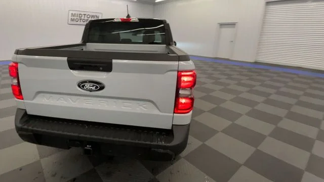New 2026 Space White Metallic Ford XLT image 7