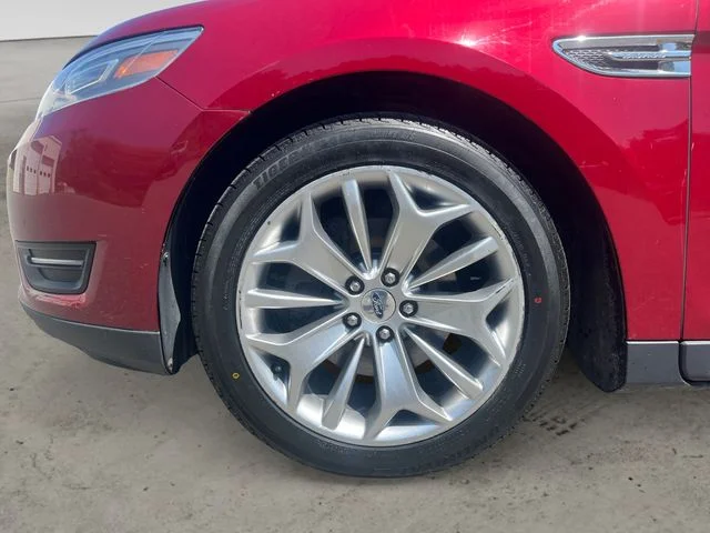 Used 2015 Ruby Red Metallic Ford Limited image 14