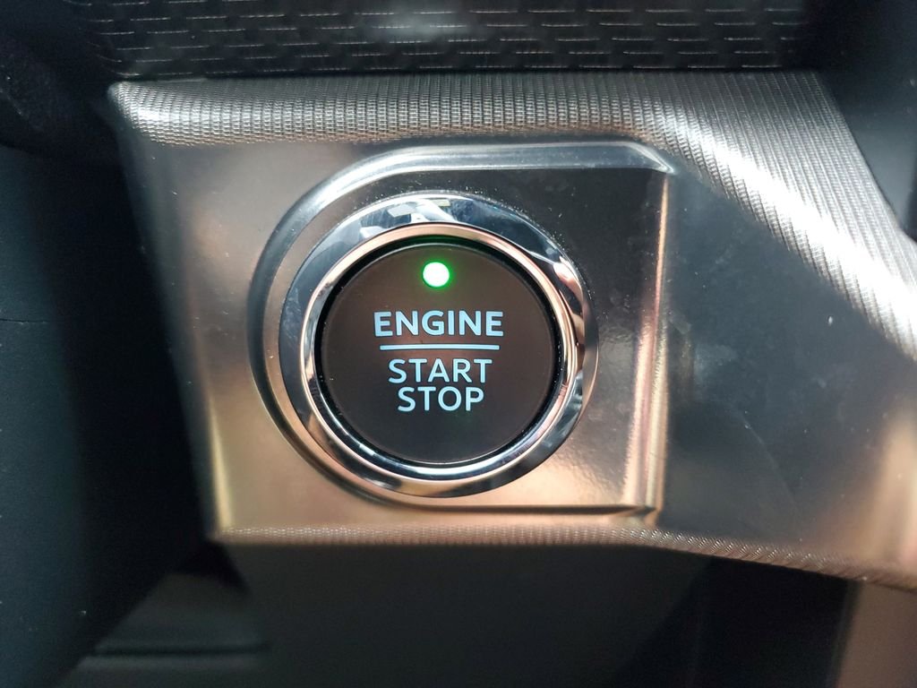 Used 2021 White Ford Raptor image 24