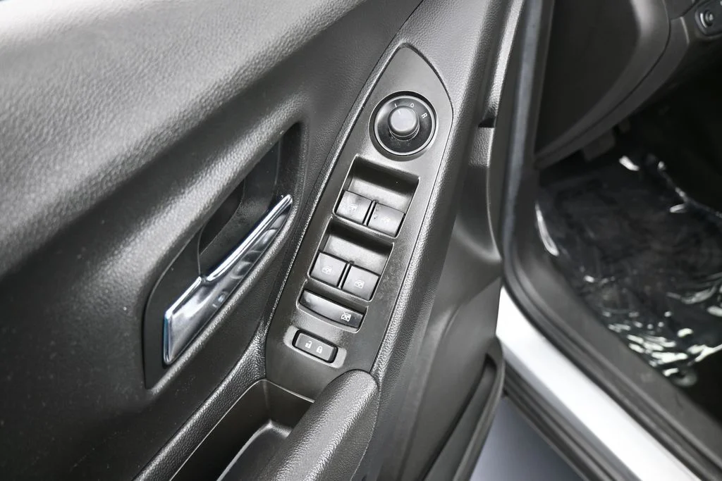 Used 2017 Silver Ice Metallic Chevrolet LS image 13