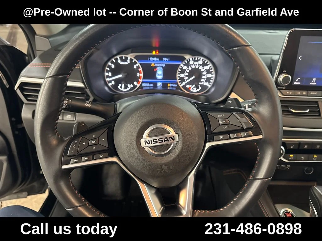Used 2020 Black Nissan 2.5 SR image 20