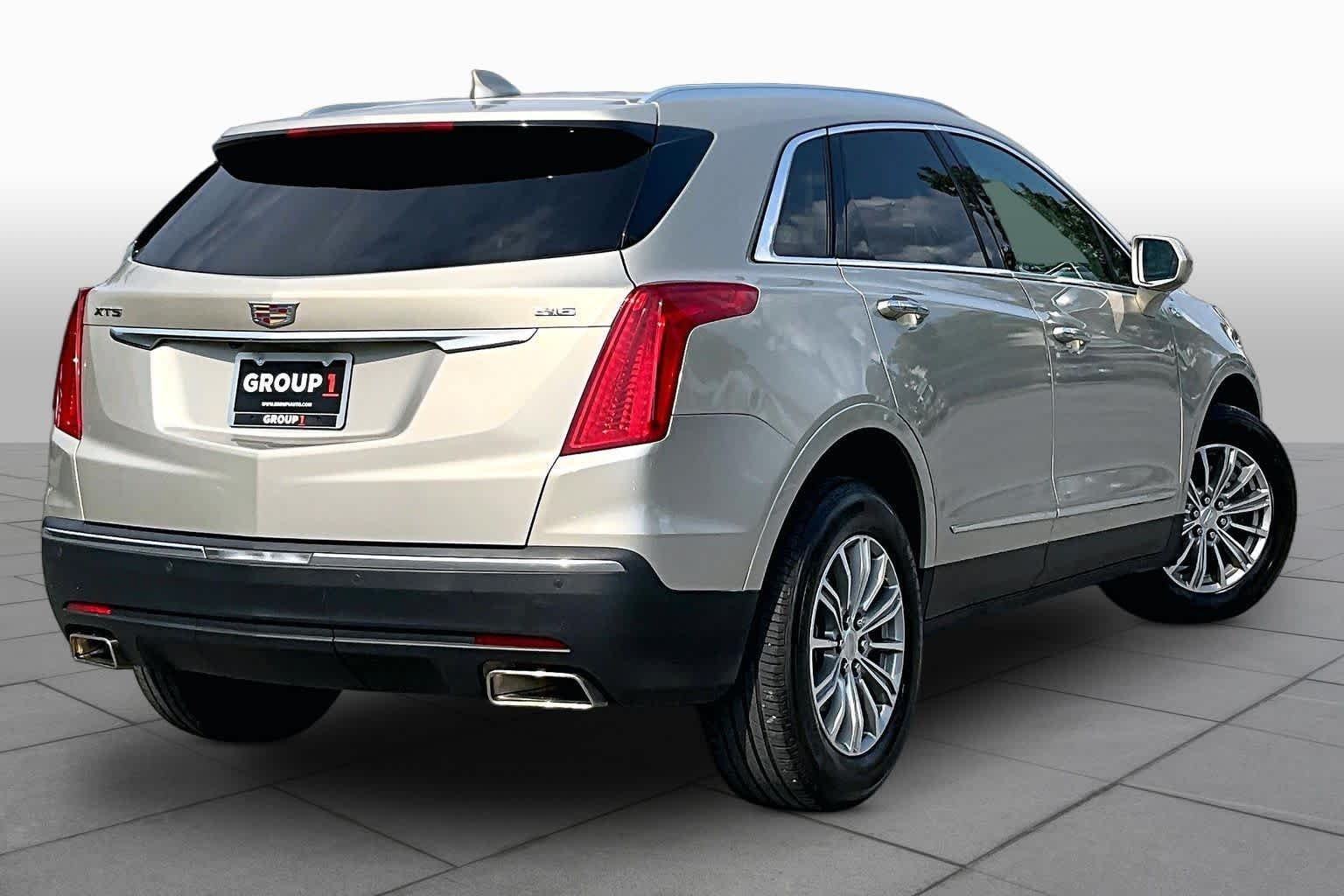 Used 2017 Silver Coast Metallic Cadillac Luxury FWD image 13