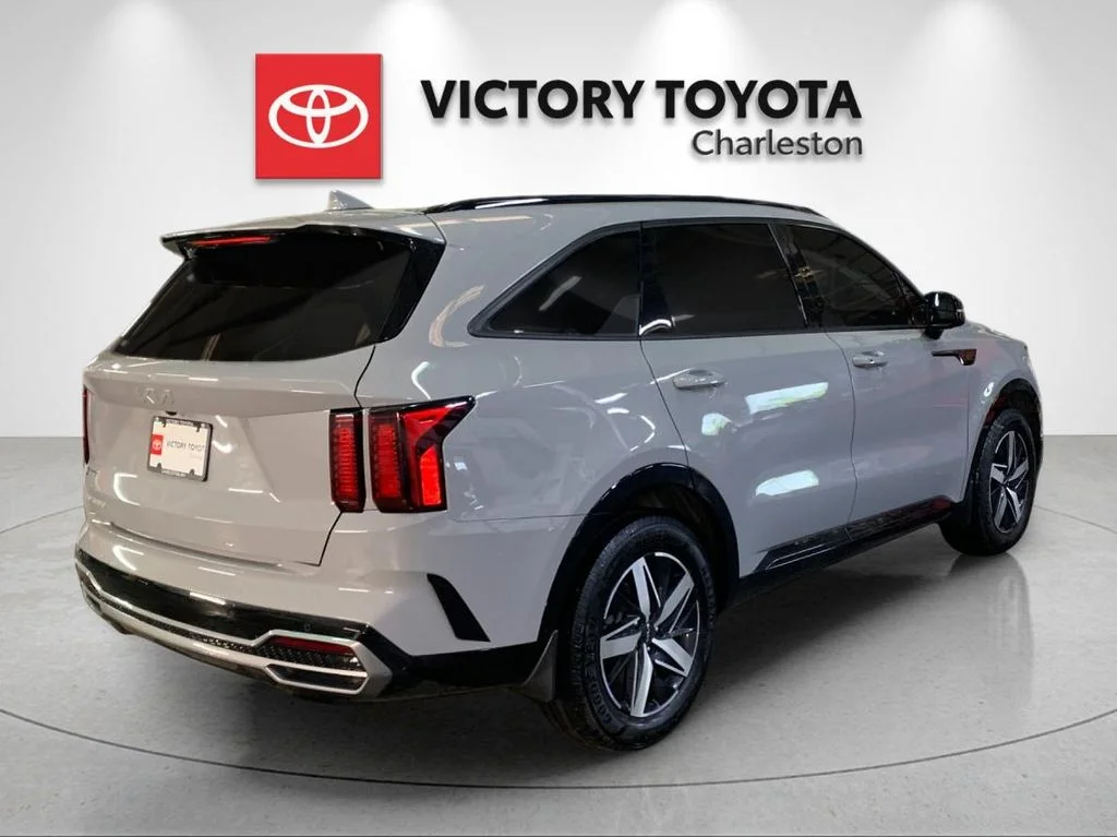 Used 2023 Gray Kia EX image 7