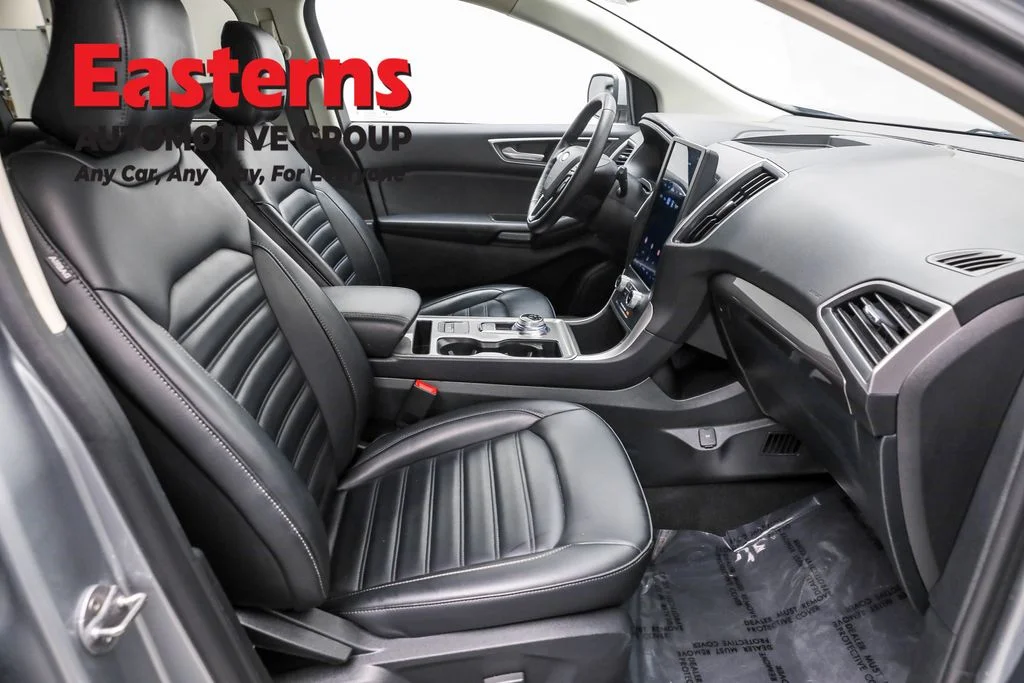Used 2024 Silver Ford SEL image 23
