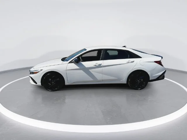 Used 2026 White Hyundai SEL Sport image 5