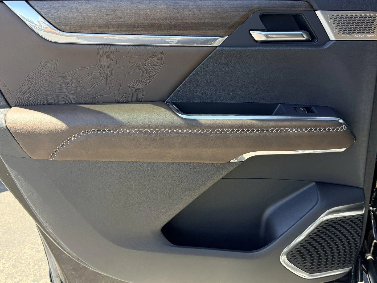 New 2026 Ebony Twilight Metallic GMC Denali Ultimate image 18