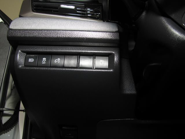 Used 2025 White Toyota  image 9